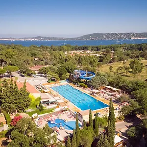 https://domaine-des-naiades.fr-provencehotel.com